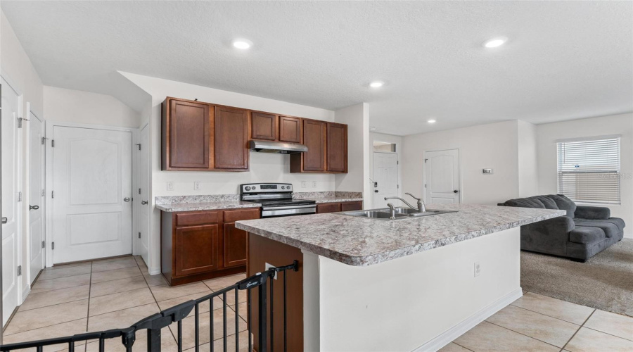DAVENPORT, Florida 33837, 4 Bedrooms Bedrooms, ,2 BathroomsBathrooms,Residential,For Sale,EAGLEVIEW,0,MFRS5118953
