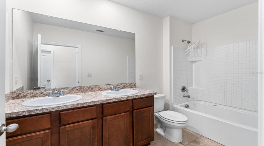 DAVENPORT, Florida 33837, 4 Bedrooms Bedrooms, ,2 BathroomsBathrooms,Residential,For Sale,EAGLEVIEW,0,MFRS5118953