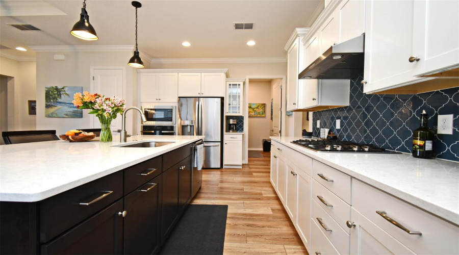 Custom Kitchen Cabinets