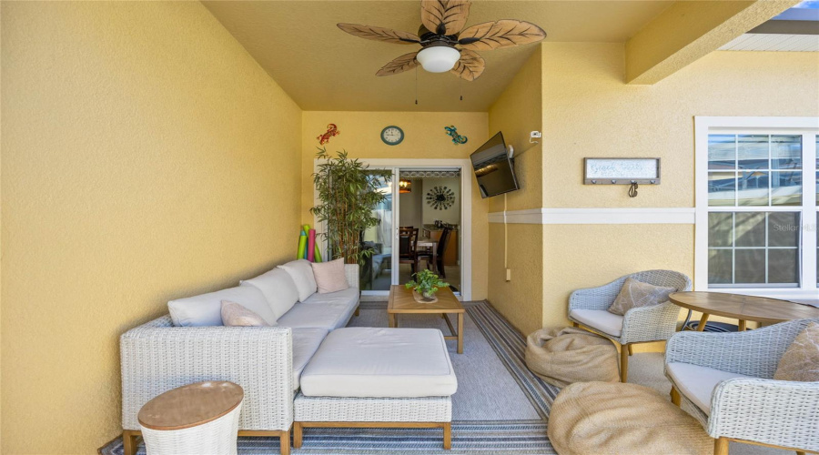KISSIMMEE, Florida 34747, 3 Bedrooms Bedrooms, ,3 BathroomsBathrooms,Residential,For Sale,COCO PALM,0,MFRG5092160