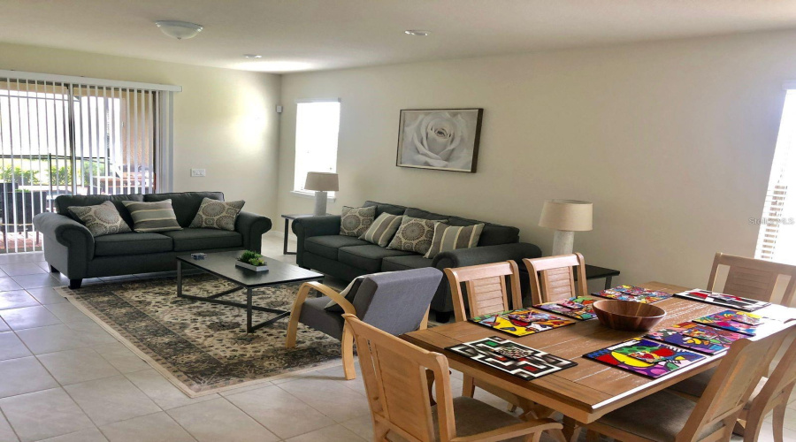 DAVENPORT, Florida 33837, 6 Bedrooms Bedrooms, ,4 BathroomsBathrooms,Residential,For Sale,MISTY OAK,0,MFRS5119610