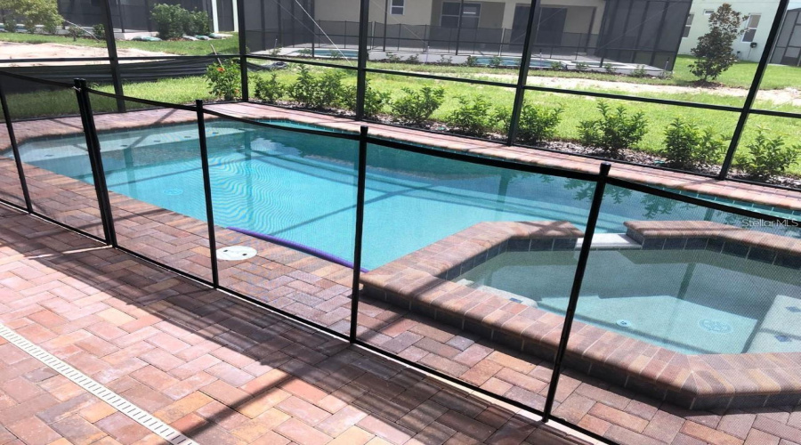 DAVENPORT, Florida 33837, 6 Bedrooms Bedrooms, ,4 BathroomsBathrooms,Residential,For Sale,MISTY OAK,0,MFRS5119610