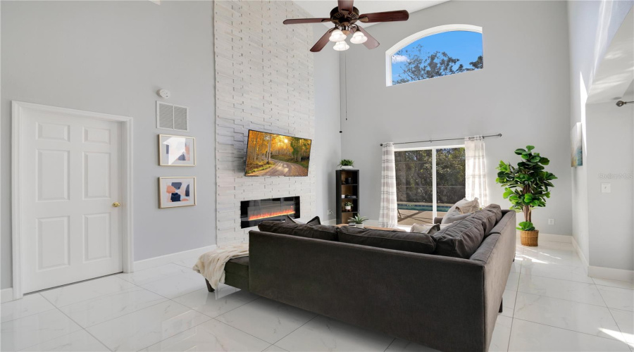 KISSIMMEE, Florida 34746, 5 Bedrooms Bedrooms, ,3 BathroomsBathrooms,Residential,For Sale,MADIERA BEACH,0,MFRO6276845