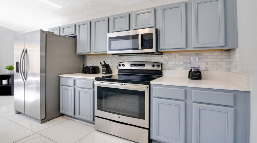 KISSIMMEE, Florida 34746, 5 Bedrooms Bedrooms, ,3 BathroomsBathrooms,Residential,For Sale,MADIERA BEACH,0,MFRO6276845