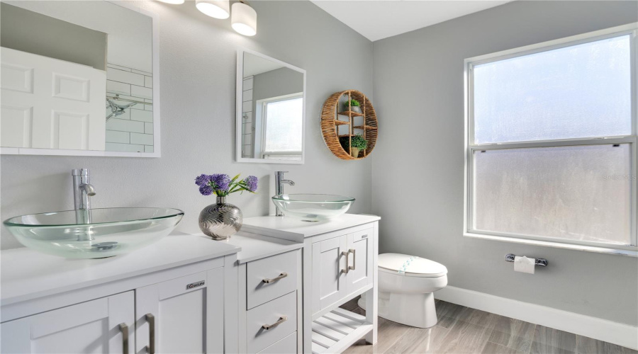 KISSIMMEE, Florida 34746, 5 Bedrooms Bedrooms, ,3 BathroomsBathrooms,Residential,For Sale,MADIERA BEACH,0,MFRO6276845