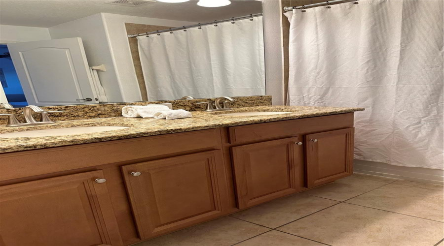 KISSIMMEE, Florida 34747, 4 Bedrooms Bedrooms, ,3 BathroomsBathrooms,Residential,For Sale,CALIFORNIA PALM,0,MFRS5119584