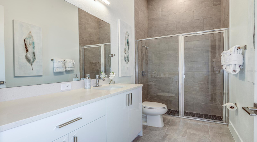 DAVENPORT, Florida 33837, 6 Bedrooms Bedrooms, ,6 BathroomsBathrooms,Residential,For Sale,PINE OAK,0,MFRS5115411