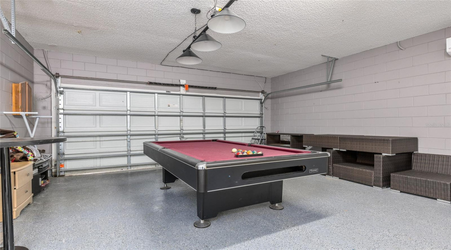 Garage/Game Room With Ac