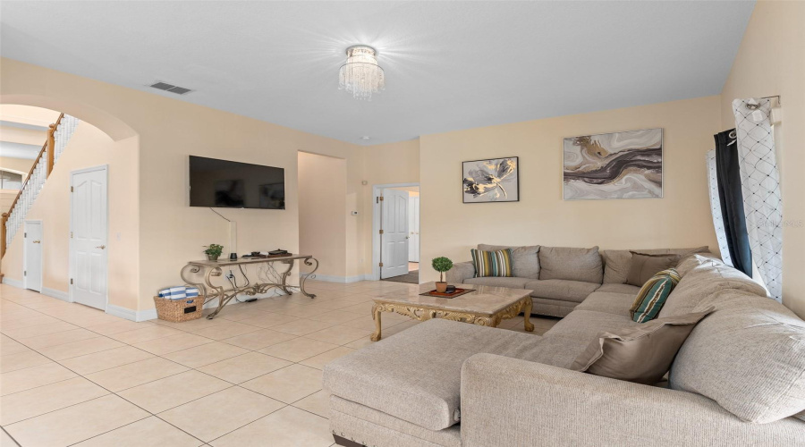 Davenport, Florida 33897, 5 Bedrooms Bedrooms, ,7 Bathroomsbathrooms,Residential,For Sale,Vista Loop,Mfro6277501