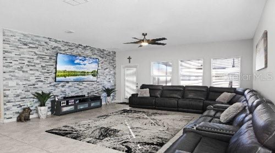 Davenport, Florida 33837, 5 Bedrooms Bedrooms, ,4 Bathroomsbathrooms,Residential,For Sale,Camden,Mfro6277411