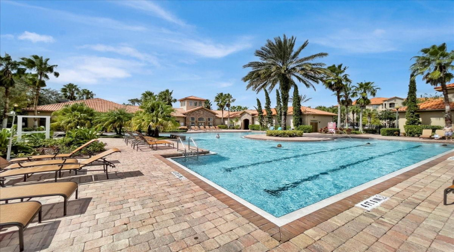 DAVENPORT, Florida 33896, 2 Bedrooms Bedrooms, ,2 BathroomsBathrooms,Residential,For Sale,TUSCAN,MFRO6230905