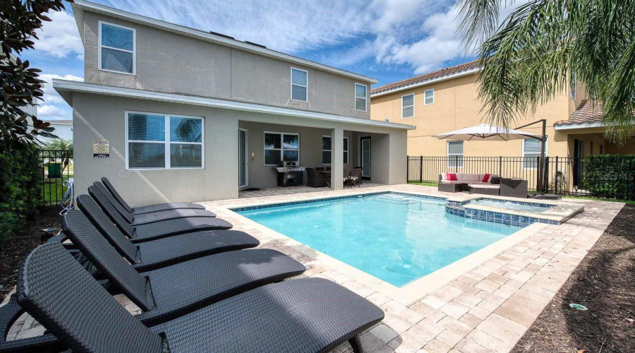 Kissimmee, Florida 34747, 6 Bedrooms Bedrooms, ,5 Bathroomsbathrooms,Residential,For Sale,Lasso,Mfro6276467