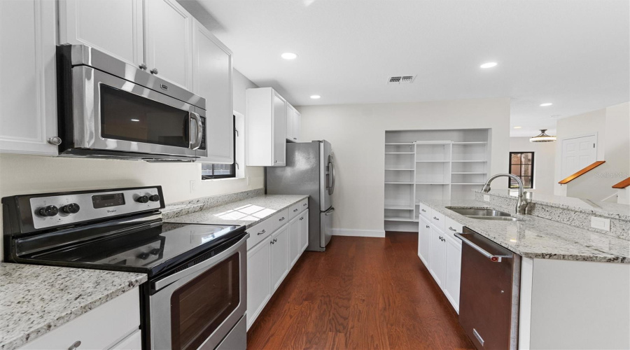 Kitchen With Ss Appliances