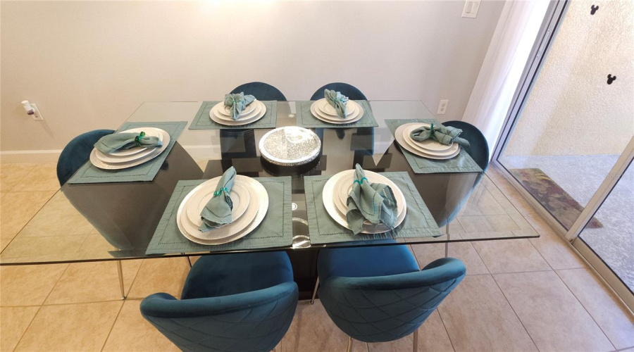 KISSIMMEE, Florida 34747, 4 Bedrooms Bedrooms, ,3 BathroomsBathrooms,Residential,For Sale,CALIFORNIA PALM,0,MFRS5120291