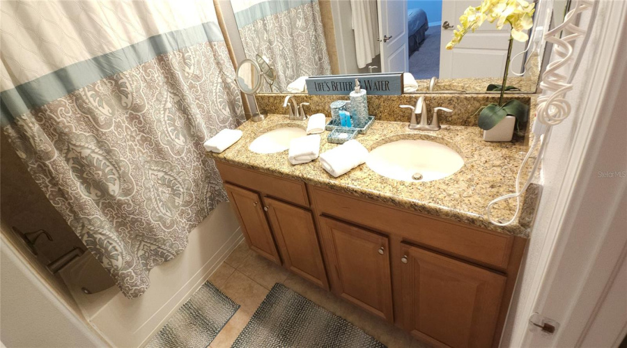 KISSIMMEE, Florida 34747, 4 Bedrooms Bedrooms, ,3 BathroomsBathrooms,Residential,For Sale,CALIFORNIA PALM,0,MFRS5120291