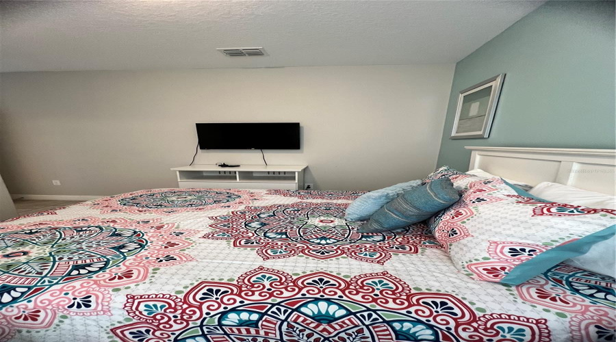 DAVENPORT, Florida 33837, 5 Bedrooms Bedrooms, ,5 BathroomsBathrooms,Residential,For Sale,OAKBOURNE,0,MFRO6278899