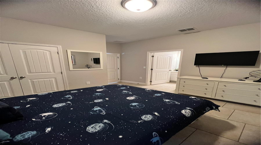 DAVENPORT, Florida 33837, 5 Bedrooms Bedrooms, ,5 BathroomsBathrooms,Residential,For Sale,OAKBOURNE,0,MFRO6278899