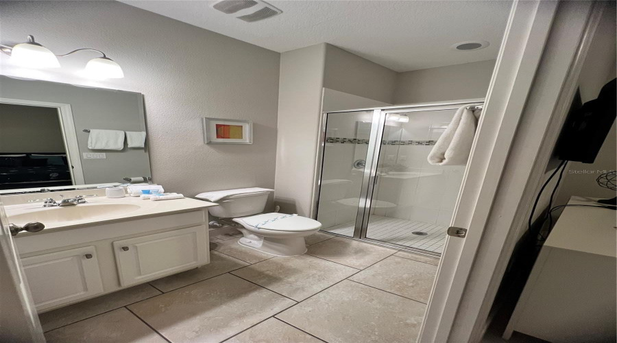 DAVENPORT, Florida 33837, 5 Bedrooms Bedrooms, ,5 BathroomsBathrooms,Residential,For Sale,OAKBOURNE,0,MFRO6278899