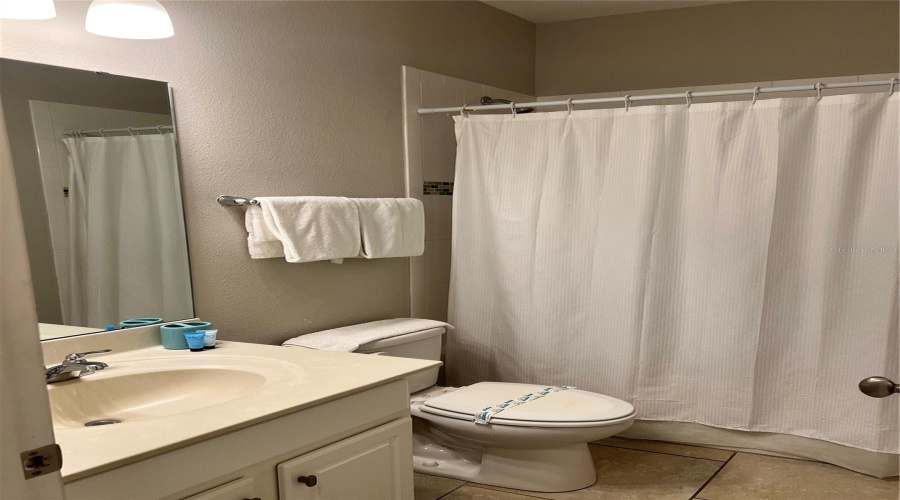 DAVENPORT, Florida 33837, 5 Bedrooms Bedrooms, ,5 BathroomsBathrooms,Residential,For Sale,OAKBOURNE,0,MFRO6278899