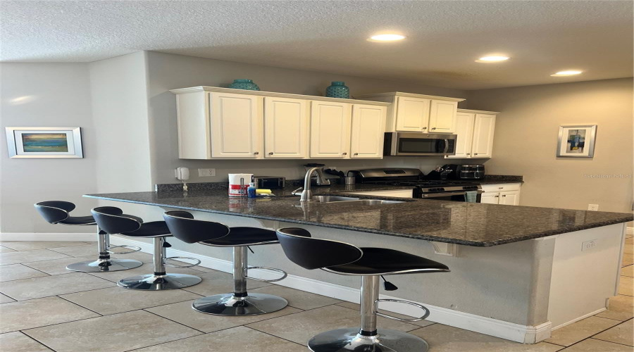DAVENPORT, Florida 33837, 5 Bedrooms Bedrooms, ,5 BathroomsBathrooms,Residential,For Sale,OAKBOURNE,0,MFRO6278899