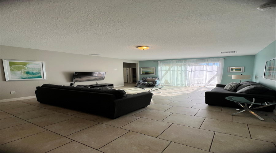 DAVENPORT, Florida 33837, 5 Bedrooms Bedrooms, ,5 BathroomsBathrooms,Residential,For Sale,OAKBOURNE,0,MFRO6278899