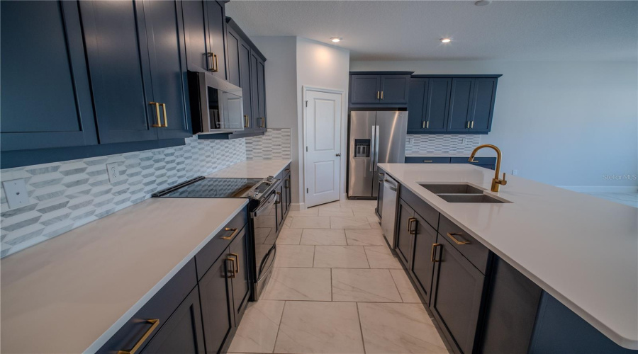 KISSIMMEE, Florida 34747, 4 Bedrooms Bedrooms, ,3 BathroomsBathrooms,Residential,For Sale,TURQUOISE WAVES,0,MFRO6278840
