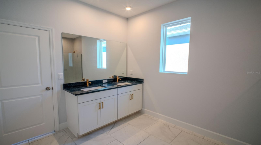 KISSIMMEE, Florida 34747, 4 Bedrooms Bedrooms, ,3 BathroomsBathrooms,Residential,For Sale,TURQUOISE WAVES,0,MFRO6278840