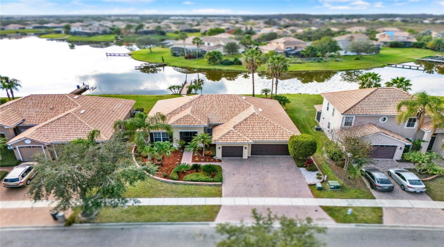 Kissimmee, Florida 34746, 3 Bedrooms Bedrooms, ,2 Bathroomsbathrooms,Residential,For Sale,Somerset,Mfro6278842