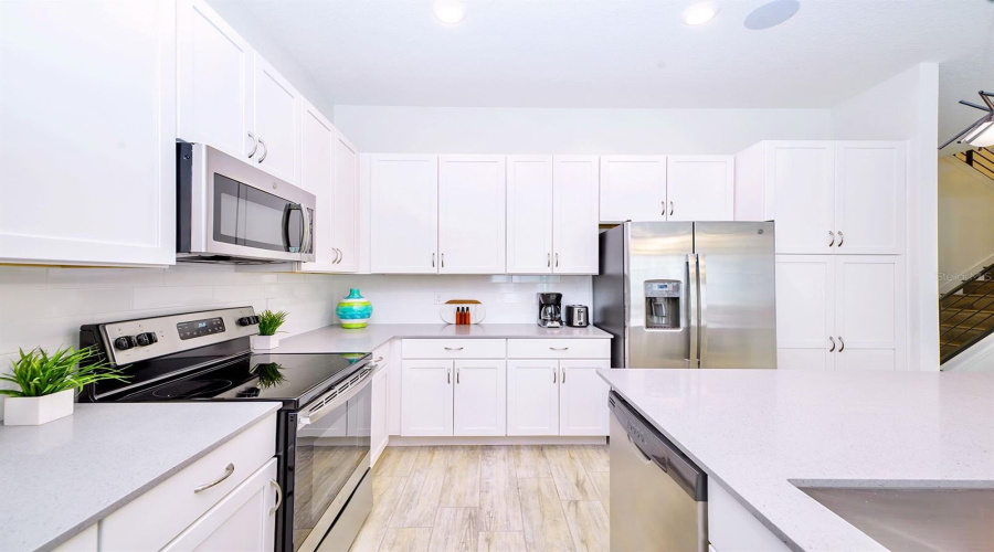 KISSIMMEE, Florida 34746, 12 Bedrooms Bedrooms, ,11 BathroomsBathrooms,Residential,For Sale,SHANTI,0,MFRO6279011