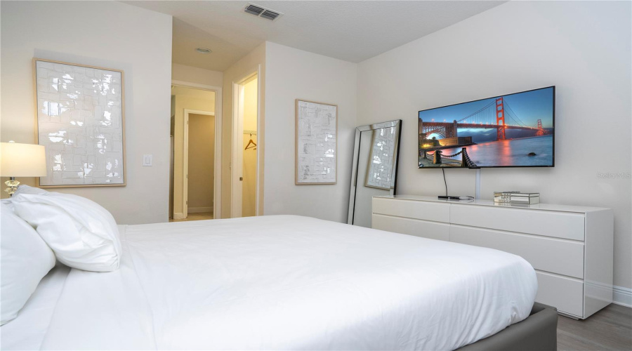 KISSIMMEE, Florida 34747, 8 Bedrooms Bedrooms, ,6 BathroomsBathrooms,Residential,For Sale,MACKINAW,0,MFRO6277612