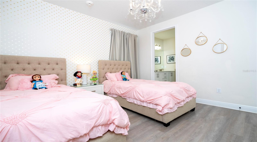 KISSIMMEE, Florida 34747, 8 Bedrooms Bedrooms, ,6 BathroomsBathrooms,Residential,For Sale,MACKINAW,0,MFRO6277612