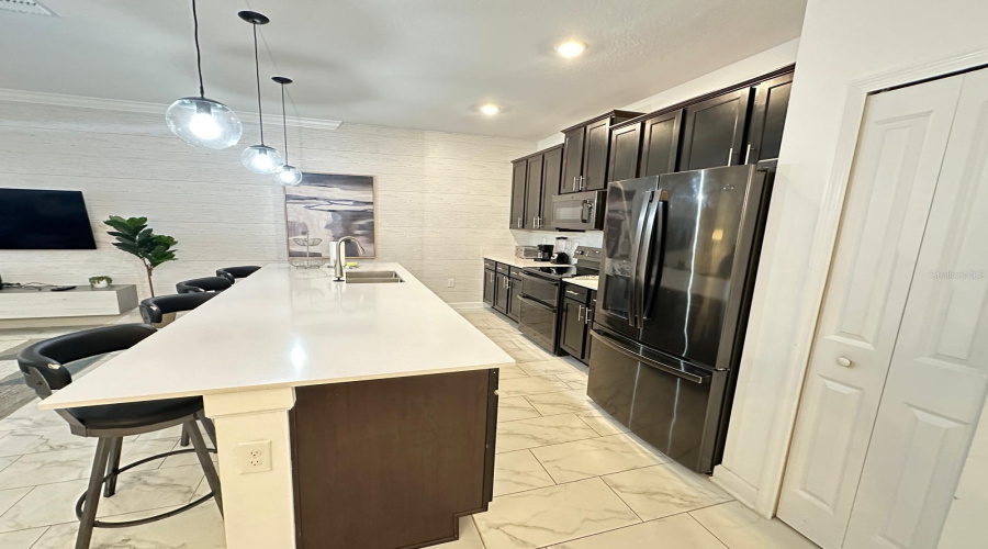 DAVENPORT, Florida 33896, 4 Bedrooms Bedrooms, ,3 BathroomsBathrooms,Residential,For Sale,SPLASH SHOT PL,MFRO6278494