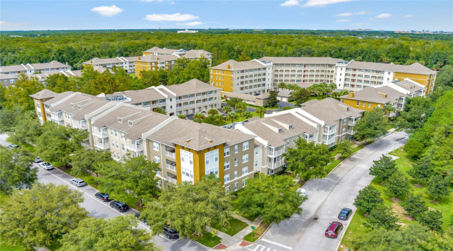 Celebration, Florida 34747, 2 Bedrooms Bedrooms, ,2 Bathroomsbathrooms,Residential,For Sale,Celebration,Mfro6237403