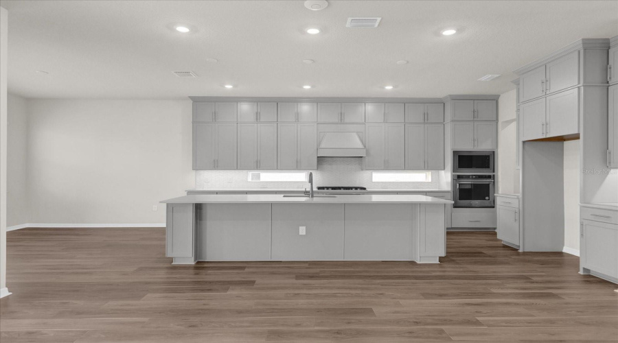 ORLANDO, Florida 32836, 5 Bedrooms Bedrooms, ,5 BathroomsBathrooms,Residential,For Sale,PARK CLIFF,0,MFRO6278500