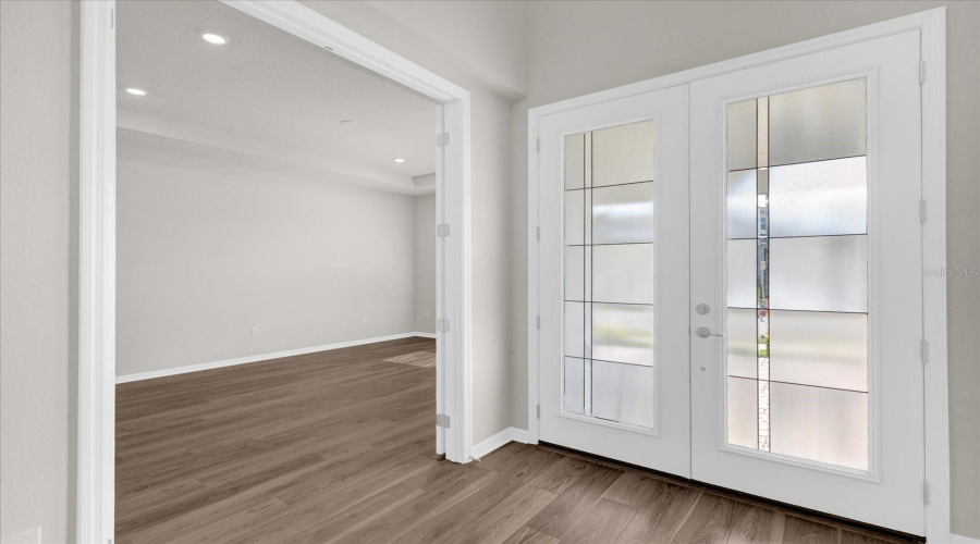ORLANDO, Florida 32836, 5 Bedrooms Bedrooms, ,5 BathroomsBathrooms,Residential,For Sale,PARK CLIFF,0,MFRO6278500