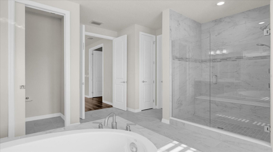 ORLANDO, Florida 32836, 5 Bedrooms Bedrooms, ,5 BathroomsBathrooms,Residential,For Sale,PARK CLIFF,0,MFRO6278500