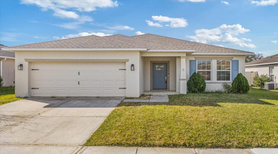 Davenport, Florida 33896, 3 Bedrooms Bedrooms, ,2 Bathroomsbathrooms,Residential,For Sale,Sereno,Mfro6279150