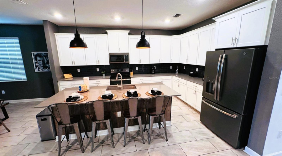 Address not available!, 6 Bedrooms Bedrooms, ,5 BathroomsBathrooms,Residential,For Sale,0,MFRO6279396