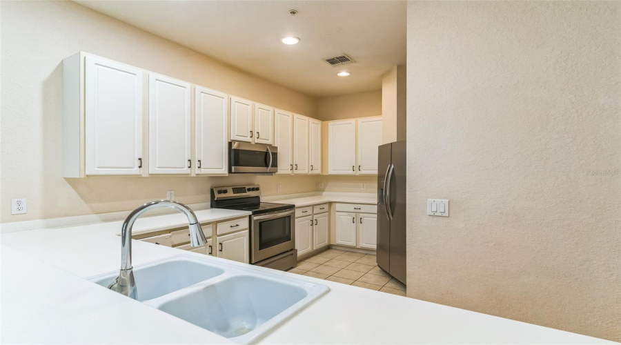 Davenport, Florida 33897, 2 Bedrooms Bedrooms, ,2 Bathroomsbathrooms,Residential,For Sale,Paradise Parade,Mfro6242520