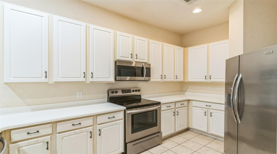 Davenport, Florida 33897, 2 Bedrooms Bedrooms, ,2 Bathroomsbathrooms,Residential,For Sale,Paradise Parade,Mfro6242520