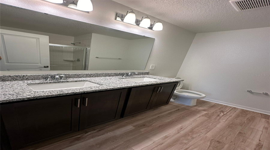 DAVENPORT, Florida 33896, 3 Bedrooms Bedrooms, ,2 BathroomsBathrooms,Residential,For Sale,WESTSIDE HILLS,0,MFRO6279268