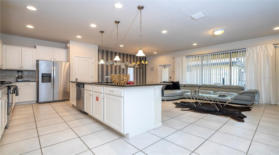 KISSIMMEE, Florida 34747, 4 Bedrooms Bedrooms, ,3 BathroomsBathrooms,Residential,For Sale,ADRIATICO,MFRO6279085