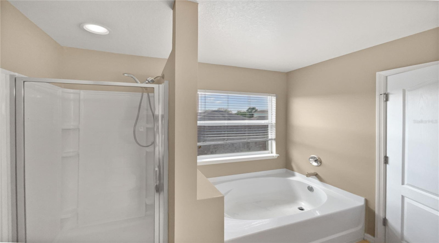 KISSIMMEE, Florida 34746, 3 Bedrooms Bedrooms, ,2 BathroomsBathrooms,Residential,For Sale,GRASMERE VIEW,MFRO6279534