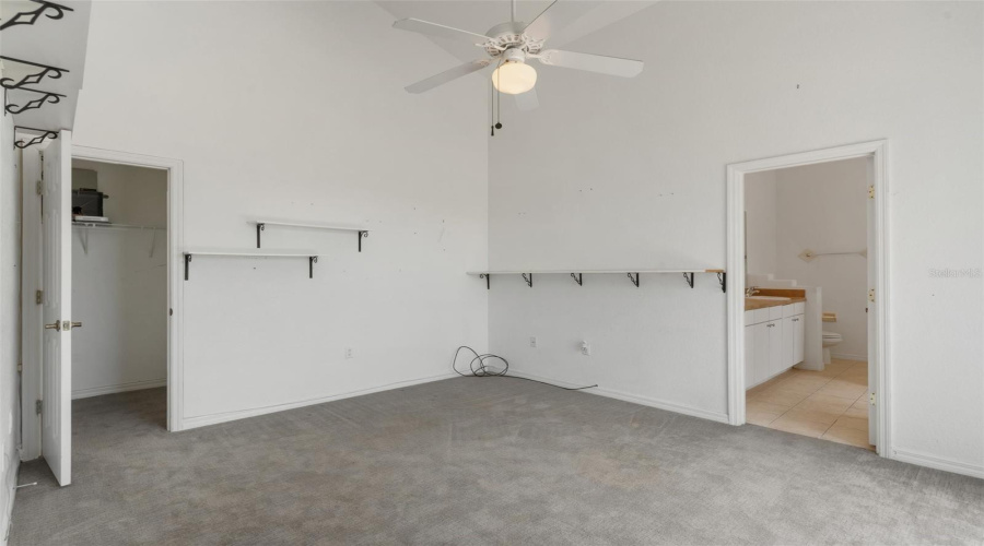 DAVENPORT, Florida 33837, 4 Bedrooms Bedrooms, ,3 BathroomsBathrooms,Residential,For Sale,VINE DR,0,MFRTB8348007