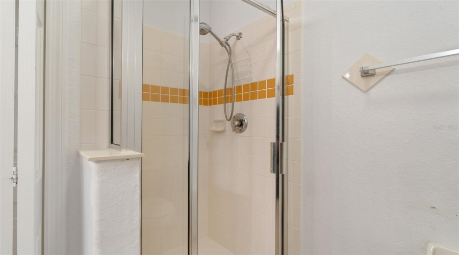 DAVENPORT, Florida 33837, 4 Bedrooms Bedrooms, ,3 BathroomsBathrooms,Residential,For Sale,VINE DR,0,MFRTB8348007