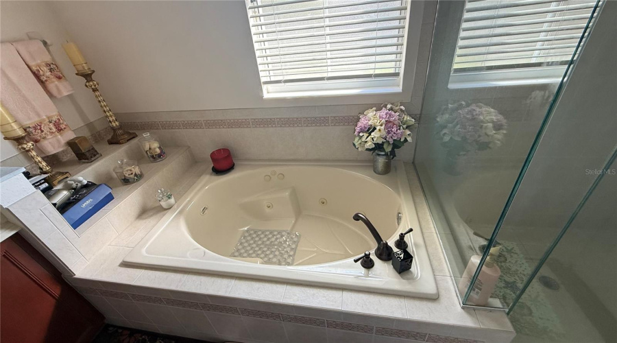 KISSIMMEE, Florida 34746, 4 Bedrooms Bedrooms, ,2 BathroomsBathrooms,Residential,For Sale,NAVIGATOR,0,MFRS5120429