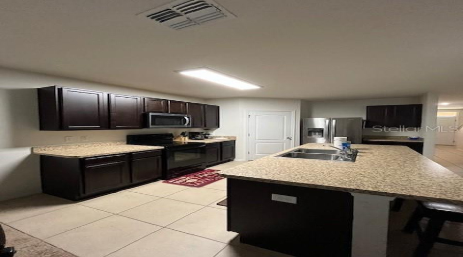 Davenport, Florida 33837, 5 Bedrooms Bedrooms, ,3 Bathroomsbathrooms,Residential,For Sale,Bella,Mfrs5120450