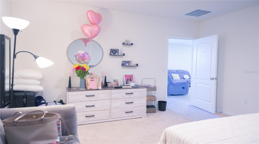 DAVENPORT, Florida 33837, 3 Bedrooms Bedrooms, ,2 BathroomsBathrooms,Residential,For Sale,BERRY,0,MFRO6279867