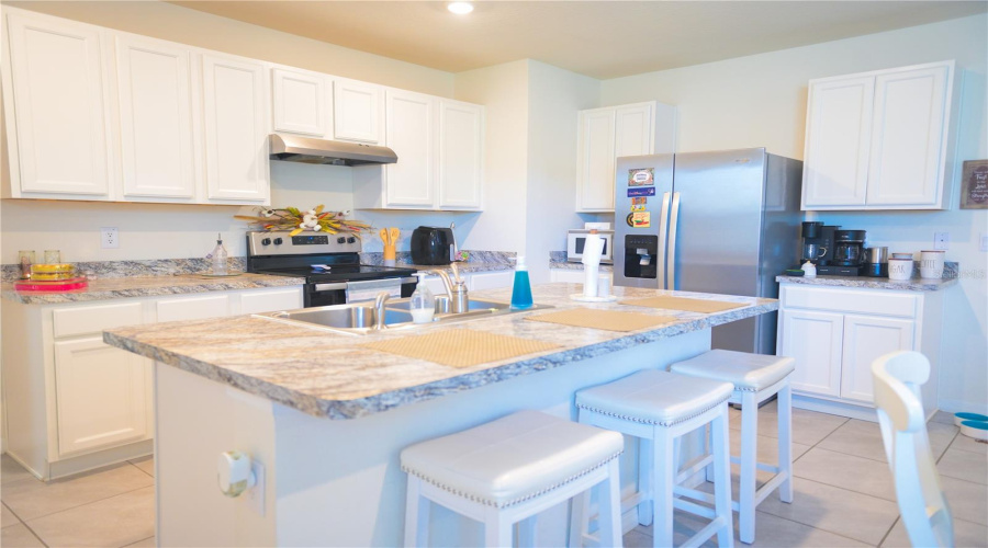 DAVENPORT, Florida 33837, 3 Bedrooms Bedrooms, ,2 BathroomsBathrooms,Residential,For Sale,BERRY,0,MFRO6279867