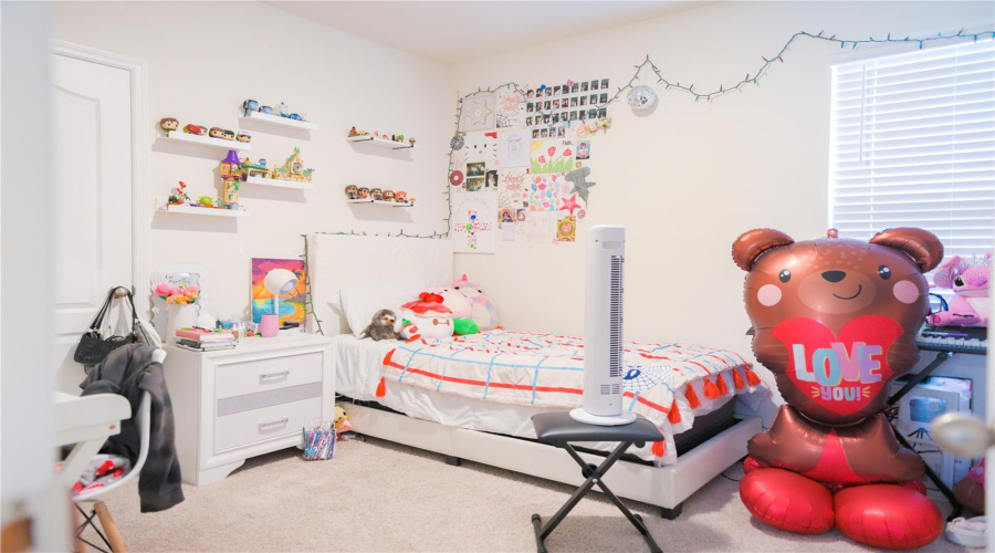 DAVENPORT, Florida 33837, 3 Bedrooms Bedrooms, ,2 BathroomsBathrooms,Residential,For Sale,BERRY,0,MFRO6279867